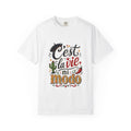 T-Shirt — "C'est la vie, ni modo" Spanish-English Phrase Tee with Cactus & Chili Design